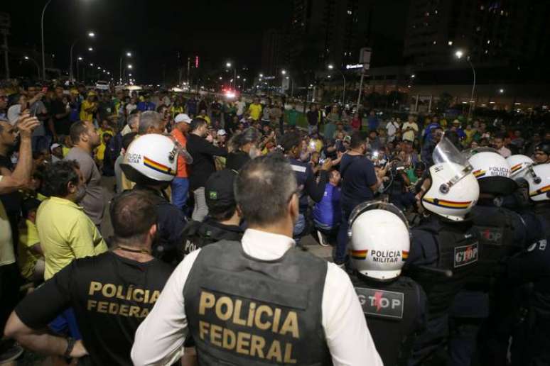 Bolsonaristas tentaram invadir prédio da PF em Brasília