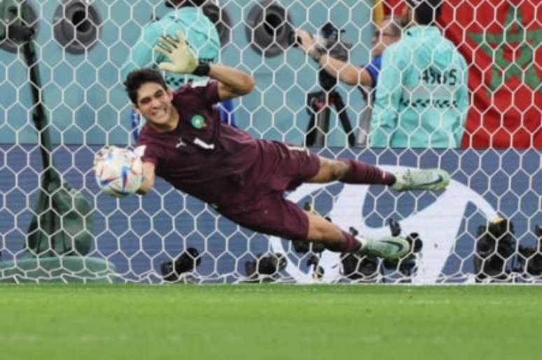 Bounou foi o herói marroquino na classificação marroquina nas oitavas da Copa (Foto: JACK GUEZ / AFP)