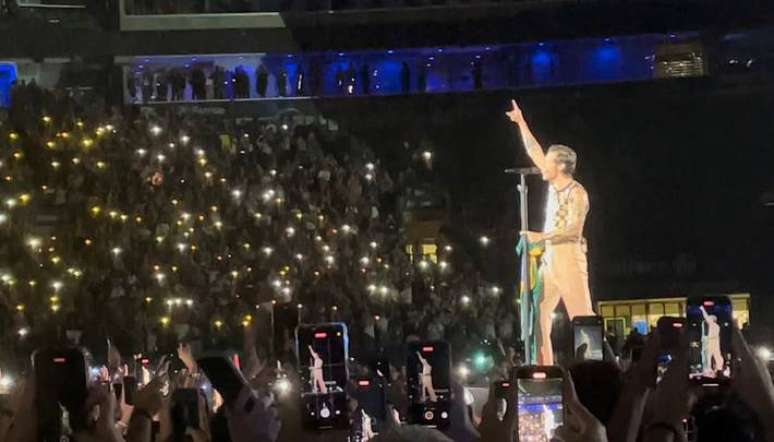 Harry Styles fez o primeiro show da Love on Tour no Brasil na terça-feira, 6, em São Paulo. Depois passou por Rio de Janeiro e Curitiba.