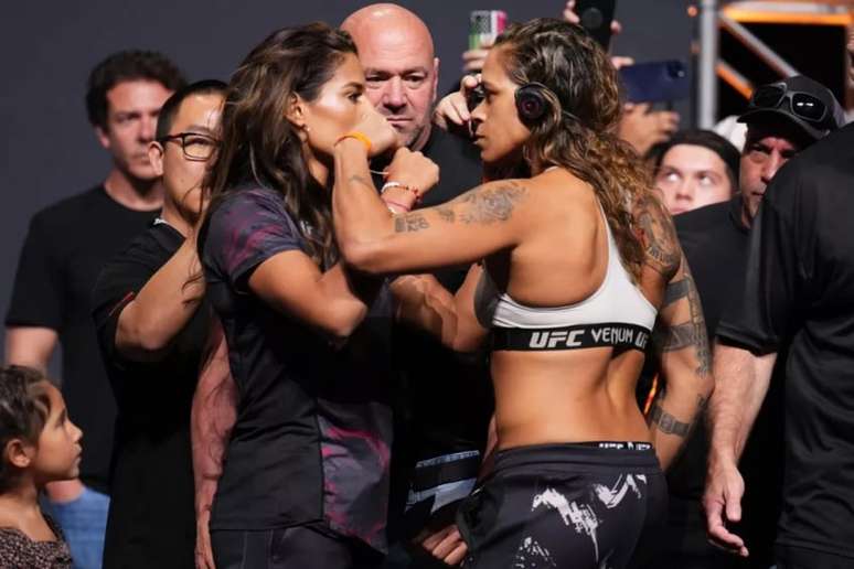 Julianna Peña x Amanda Nunes se encaram na pesagem do UFC (Foto: Divulgação / Zuffa LLC)