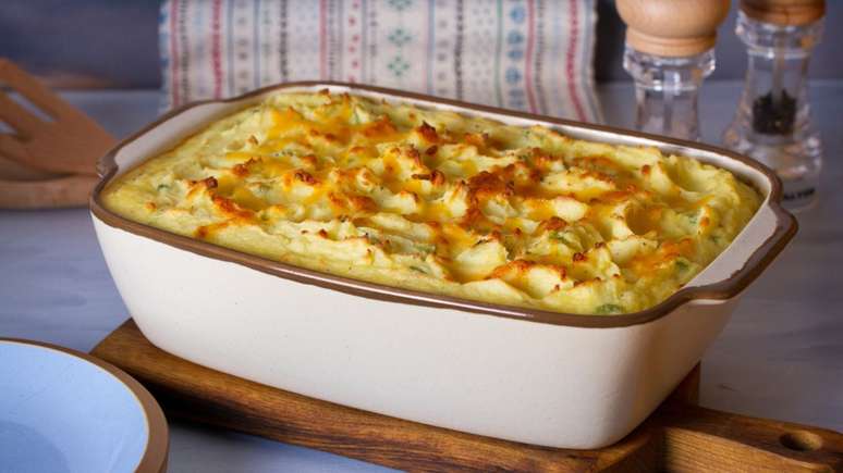 Bacalhau gratinado aos queijos – Foto: Guia da Cozinha