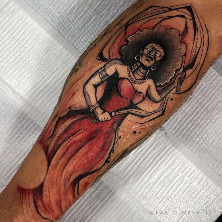 Iansã, uma das primeiras tatuagens de orixás feitas pelo tatuador Fábio Lopes
