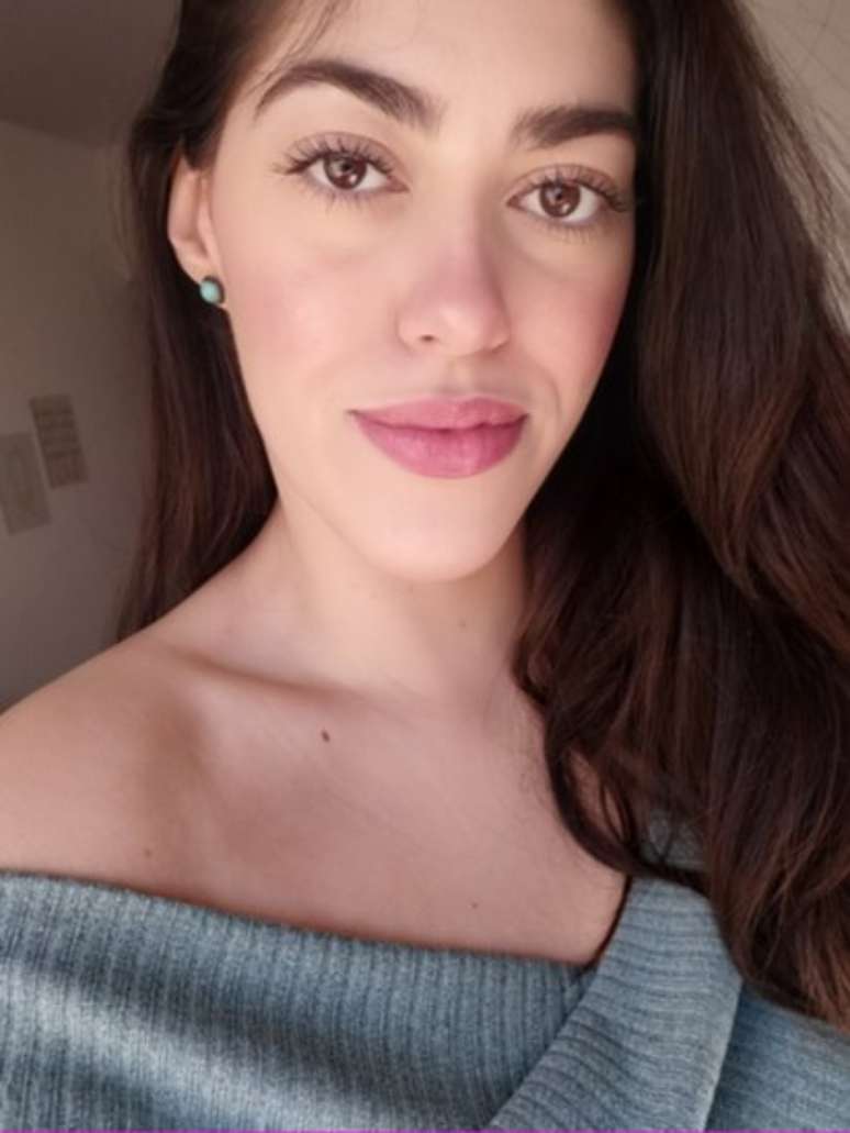 Fernanda fotografada antes de adoecer &mdash; ela conta que n&atilde;o imaginava que poderia ter um c&acirc;ncer