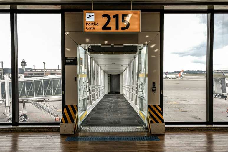 Portão de embarque no Aeroporto Internacional de Guarulhos, em São Paulo.