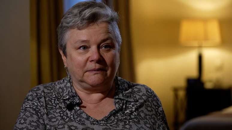 "Os comandantes s&oacute; conhecem viol&ecirc;ncia e intimida&ccedil;&atilde;o. Mas voc&ecirc; n&atilde;o pode for&ccedil;ar as pessoas a lutar", afirma Elena Popova, do Movimento de Objetores de Consci&ecirc;ncia da R&uacute;ssia