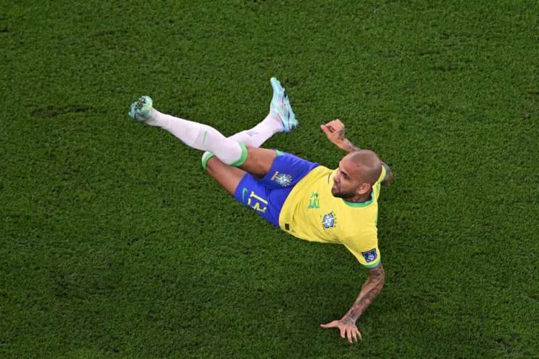 Daniel Alves disputou, neste ano, sua terceira Copa do Mundo (Kirill KUDRYAVTSEV / AFP)