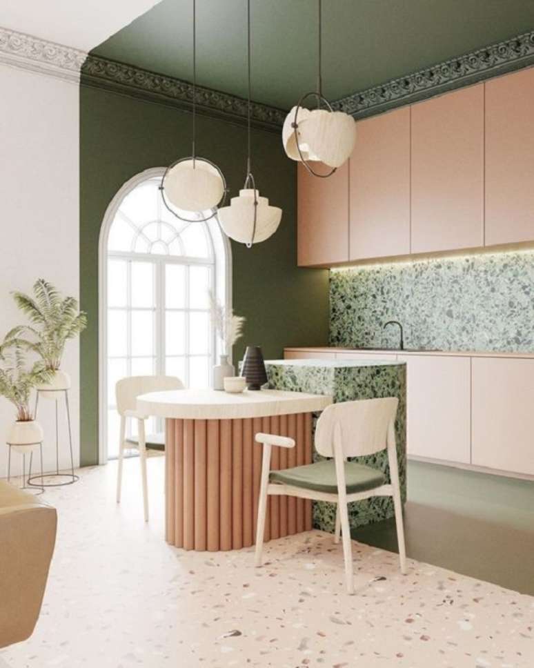 46. Pintura setorizada com teto colorido na cozinha verde e rosa &ndash; Foto Casa Vogue