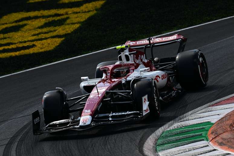 Guanyu Zhou pontuou em Monza 