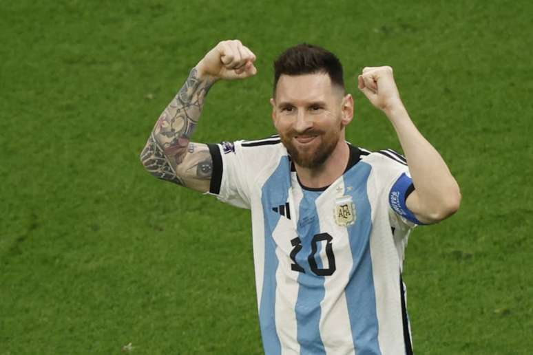 Lionel Messi terá a camisa 10 guardada para a próxima Copa do Mundo (Alberto Estevez/EFE)