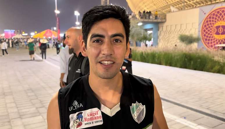 Gonzalo, de 34 anos, é de Villa Mitre, na região sul de Buenos Aires, e pagou 4.000 dólares no ingresso para assistir à final da Copa do Mundo entre Argentina e França no estádio, no Catar.