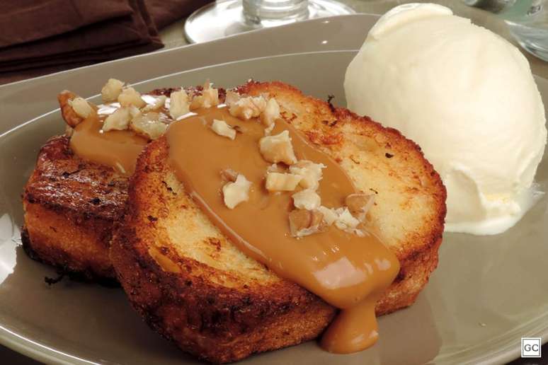 Rabanada com doce de leite – Foto: Guia da Cozinha