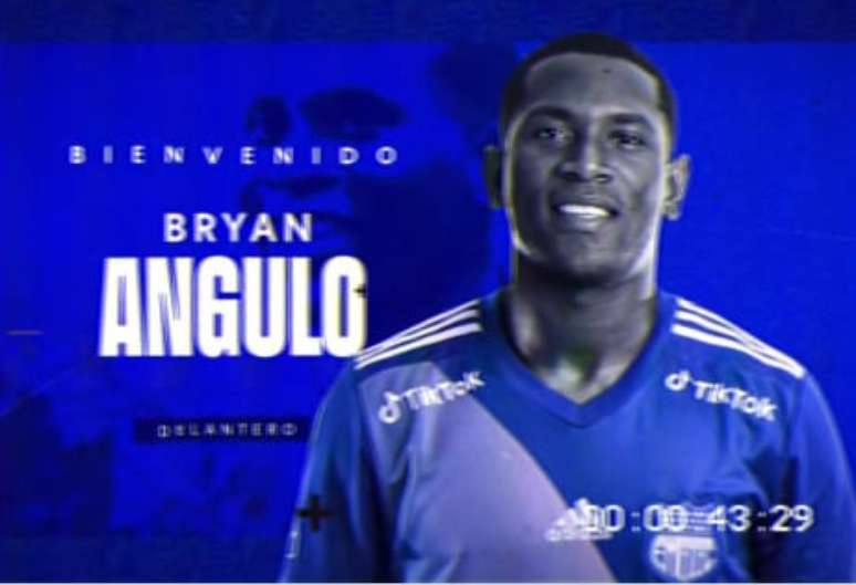 Santos FC acerta contratação de atacante Bryan Angulo até junho de