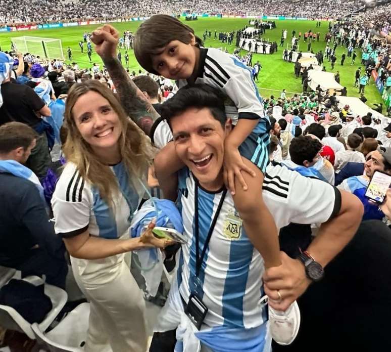 Faz o L de Lionel: craque do Flu celebra título da Argentina com sua família (Foto: Reprodução/Instagram)