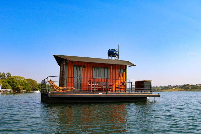 House Boat Faroeste Caboclo, em Brasília.