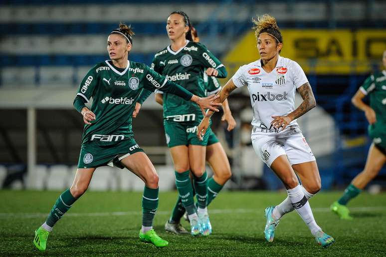 Santos e Palmeiras voltam a se enfrentar após a final do Paulista feminino  de 2022 - 26/03/2023 - UOL Esporte