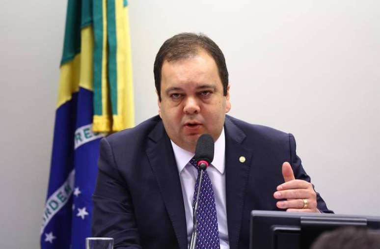 Relator da PEC na Câmara, Elmar Nascimento (BA), é um dos indicados do partido para o Ministério de Minas e Energia.