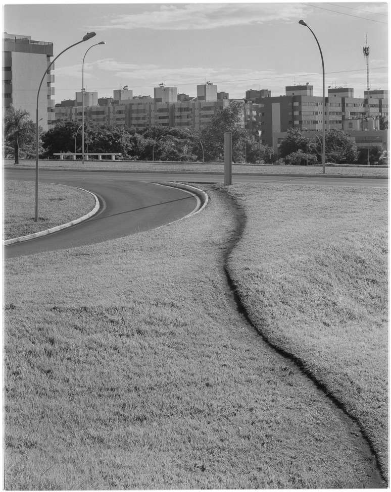 Em mobilidade e acessibilidade, 'Bras&iacute;lia &eacute; uma das piores cidades do Brasil', diz professor da UnB; na foto, 212 norte