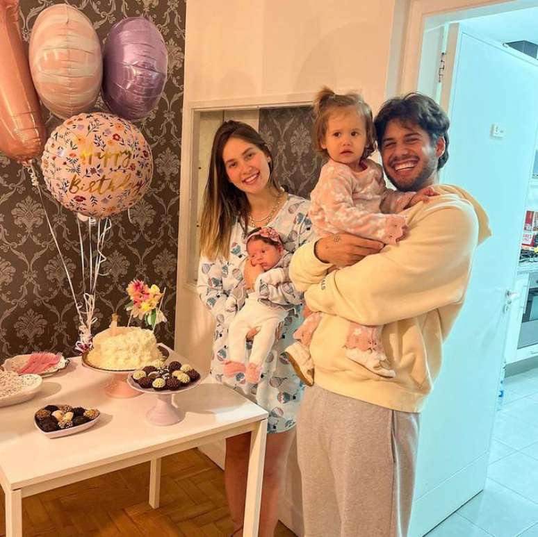 Virginia e Z&eacute; Felipe aumentaram a fam&iacute;lia em outubro.