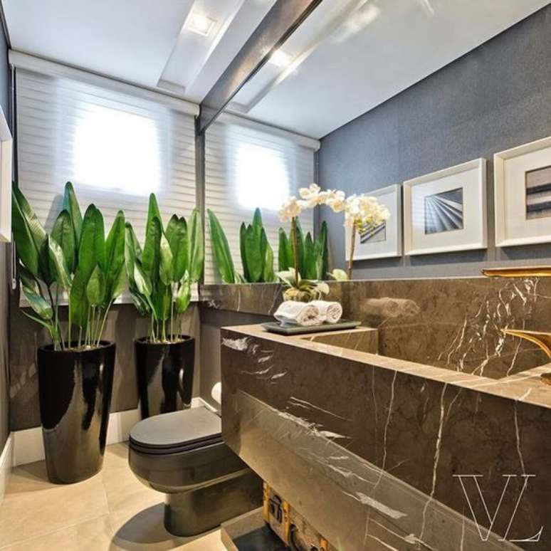 12. Pia esculpida de m&aacute;rmore marrom &ndash; Foto VL