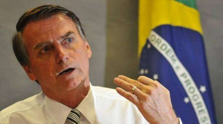 Bolsonaro é internado em hospital nos Estados Unidos, diz jornal