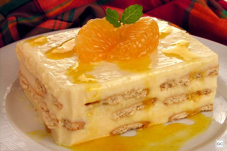 Pav&ecirc; cremoso de tangerina &ndash; Foto: Guia da Cozinha