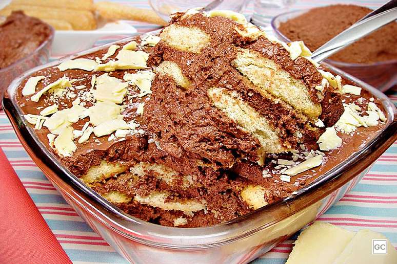 Pav&ecirc; pr&aacute;tico de chocolate &ndash; Foto: Guia da Cozinha