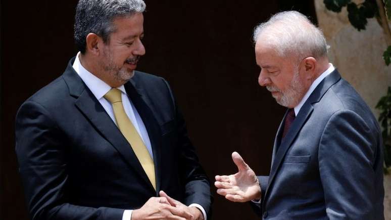 Arthur Lira e Lula vêm mantendo diálogo desde que o petista venceu as eleições. PEC da Transição é "teste de fogo" para novo governo