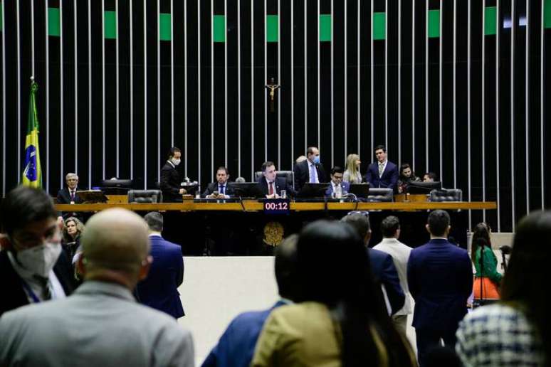 Plenário da Câmara dos Deputados durante sessão conjunta do Congresso Nacional.