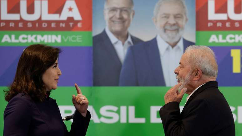 Tebet e Lula durante a campanha eleitoral, quando senadora anunciou apoio ao petista