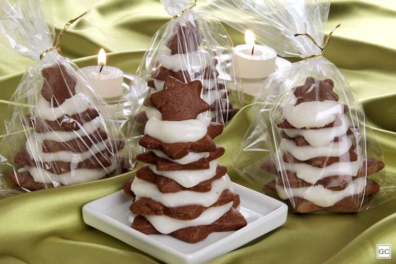 Mini&aacute;rvore de Natal de biscoitos de chocolate &ndash; Foto: Guia da Cozinha