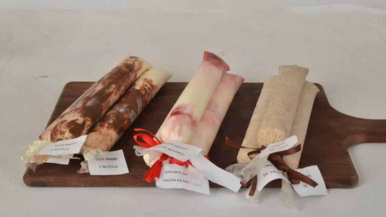 Sacol&eacute; de iogurte grego com geleia de morango &ndash; Foto Guia da Cozinha