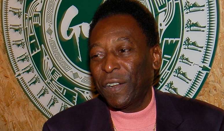 Filho de Pelé explicou motivo de não viajar para São Paulo para visitar o pai, internado com câncer desde 29 de novembro de 2022.