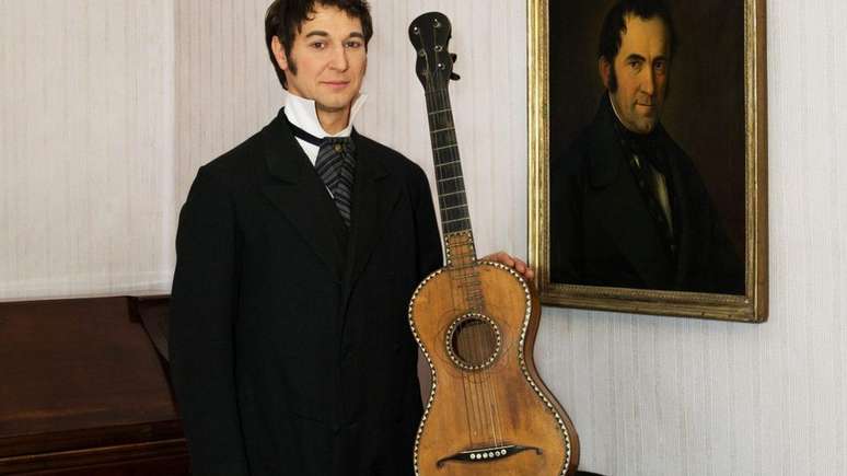 O organista Franz Xaver Gruber comp&ocirc;s a melodia da m&uacute;sica