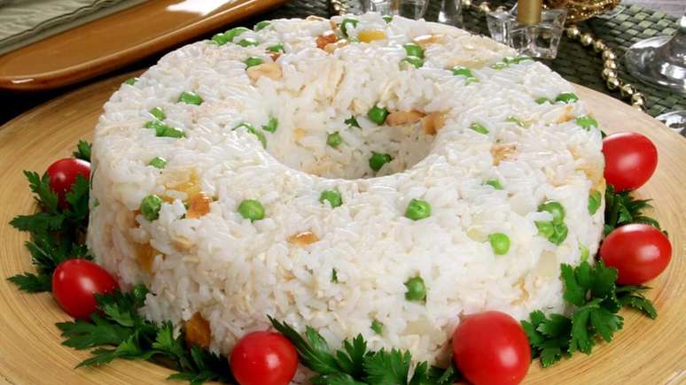 Guia da Cozinha - Inove na ceia com essa saborosa guirlanda de arroz