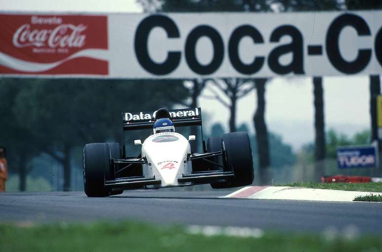 Streiff em a&ccedil;&atilde;o com a Tyrrell no GP de San Marino de 1987
