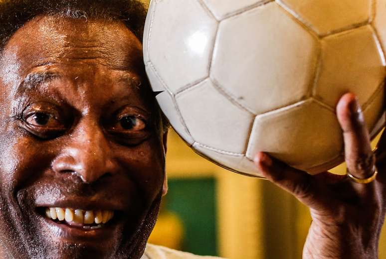 Pelé é conhecido como o Rei do Futebol 