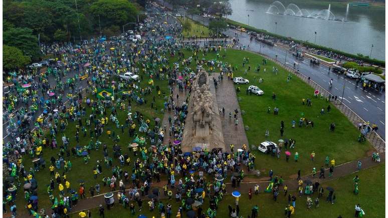 Manifestantes bolsonaristas no Ibirapuera, nas imediações do Comando Militar do Sudeste, em 2 de novembro.