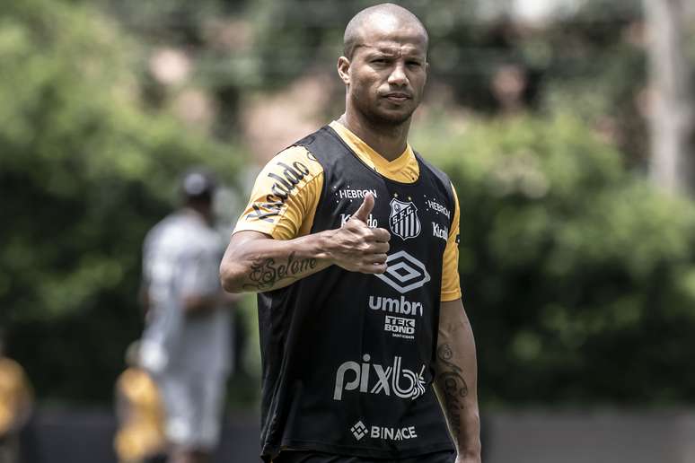 Sánchez passa por avaliação cardiológica e está liberado para treinar e  jogar pelo Santos