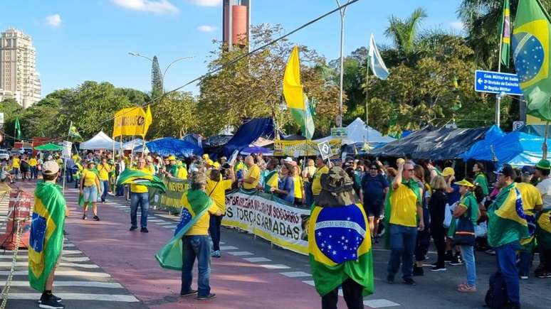 Acampamento bolsonarista diante do Comando Militar do Sudeste, em São Paulo