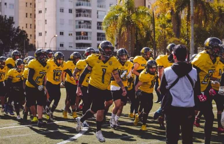 Foto (Gabriela Zanelatti) - São Bernardo Avengers conquistou a Série Ouro da SPFL em 2022