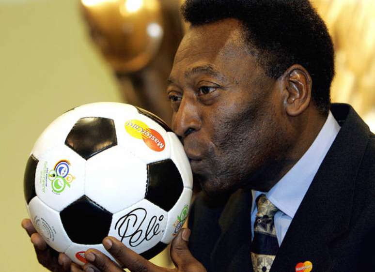 Pelé durante um evento em Leipzig, na Alemanha