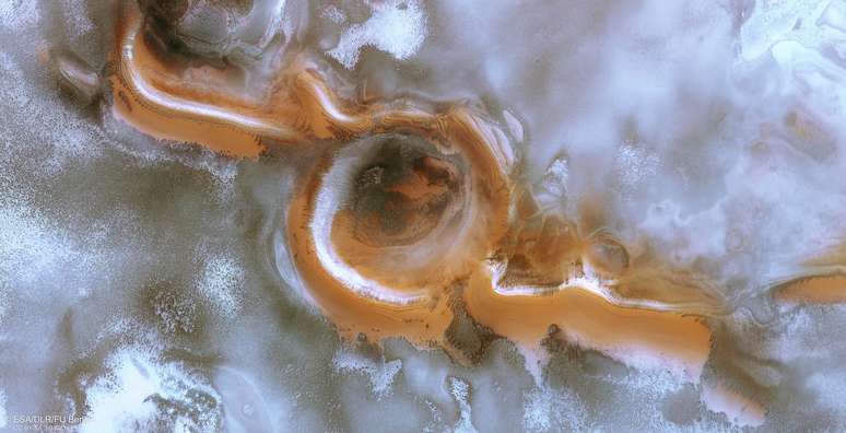 Imagem a&eacute;rea do inverno em Ultimi Scopuli, perto do polo sul de Marte