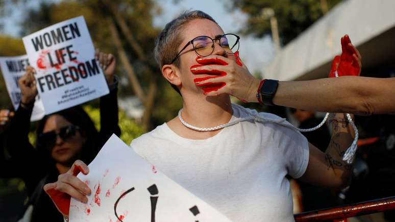 "Mulheres, Vida, Liberdade" virou lema dos protestos