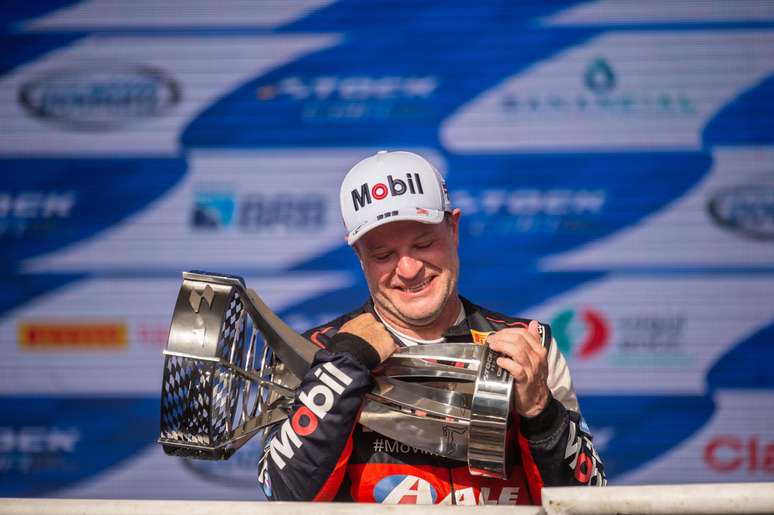 Rubens Barrichello conquistou o bicampeonato da Stock Car em 2022 