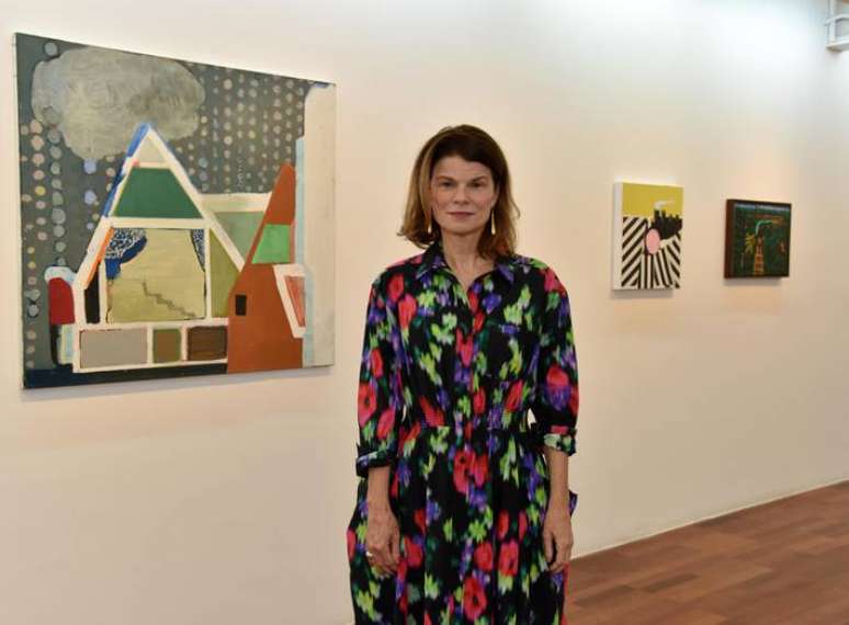 Cristina Canale apresenta um di&aacute;logo com a obra do meste Jos&eacute; Ant&ocirc;nio da Silva