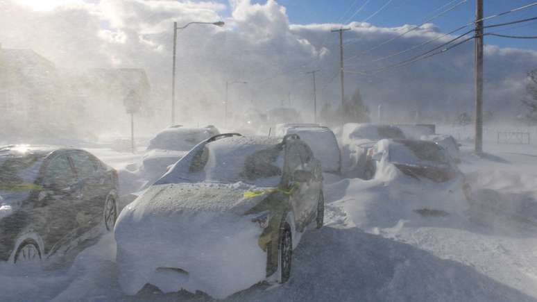 Tempestade de inverno matou pelo menos 56 pessoas nos EUA e no Canadá