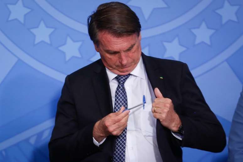 Bolsonaro veta transformação do orçamento secreto em verba vinculada a ministério