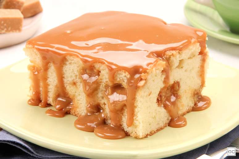 Bolo de limão com doce de leite – Foto: Guia da Cozinha