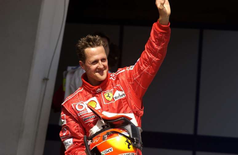 Michael Schumacher sofreu acidente há nove anos 
