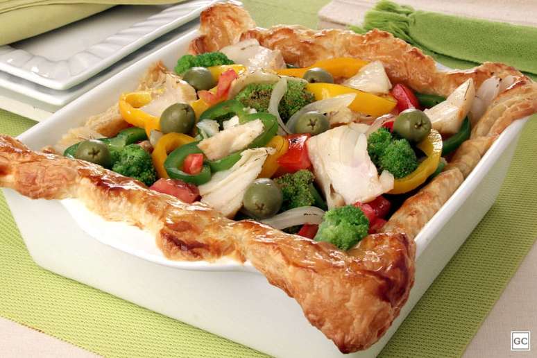 Bacalhau especial com legumes &ndash; Foto: Guia da Cozinha